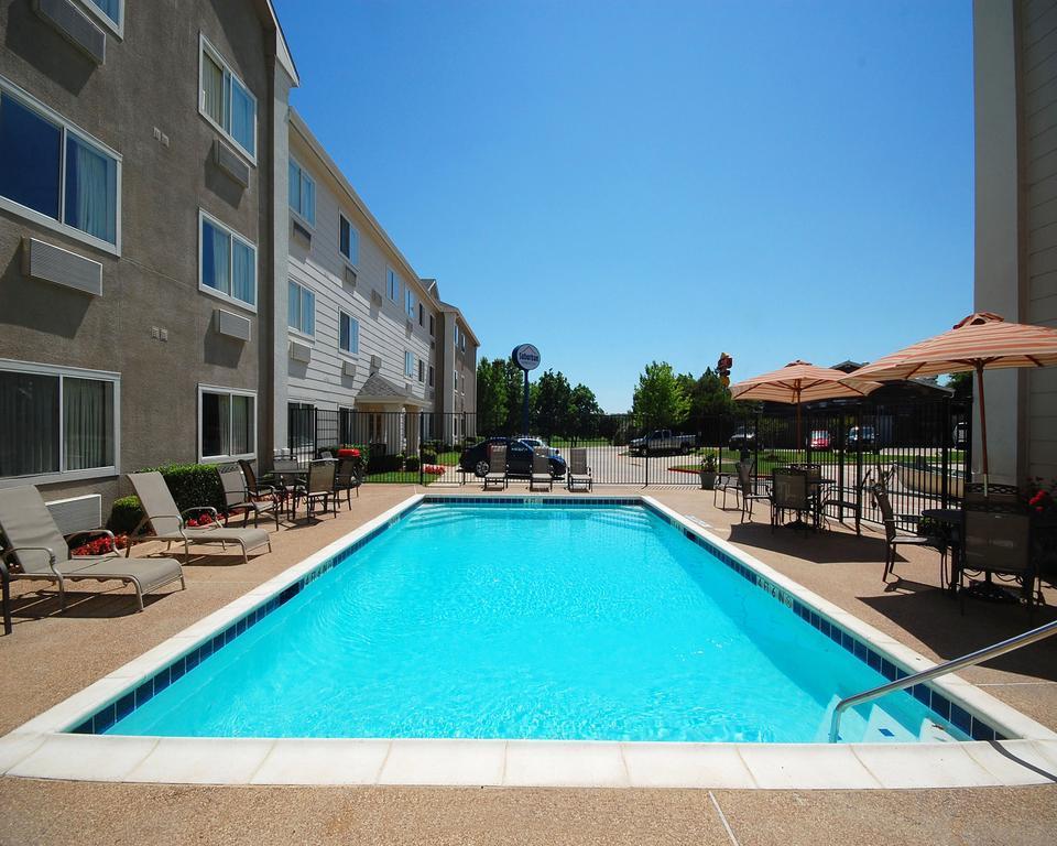 Suburban Hotel 2*