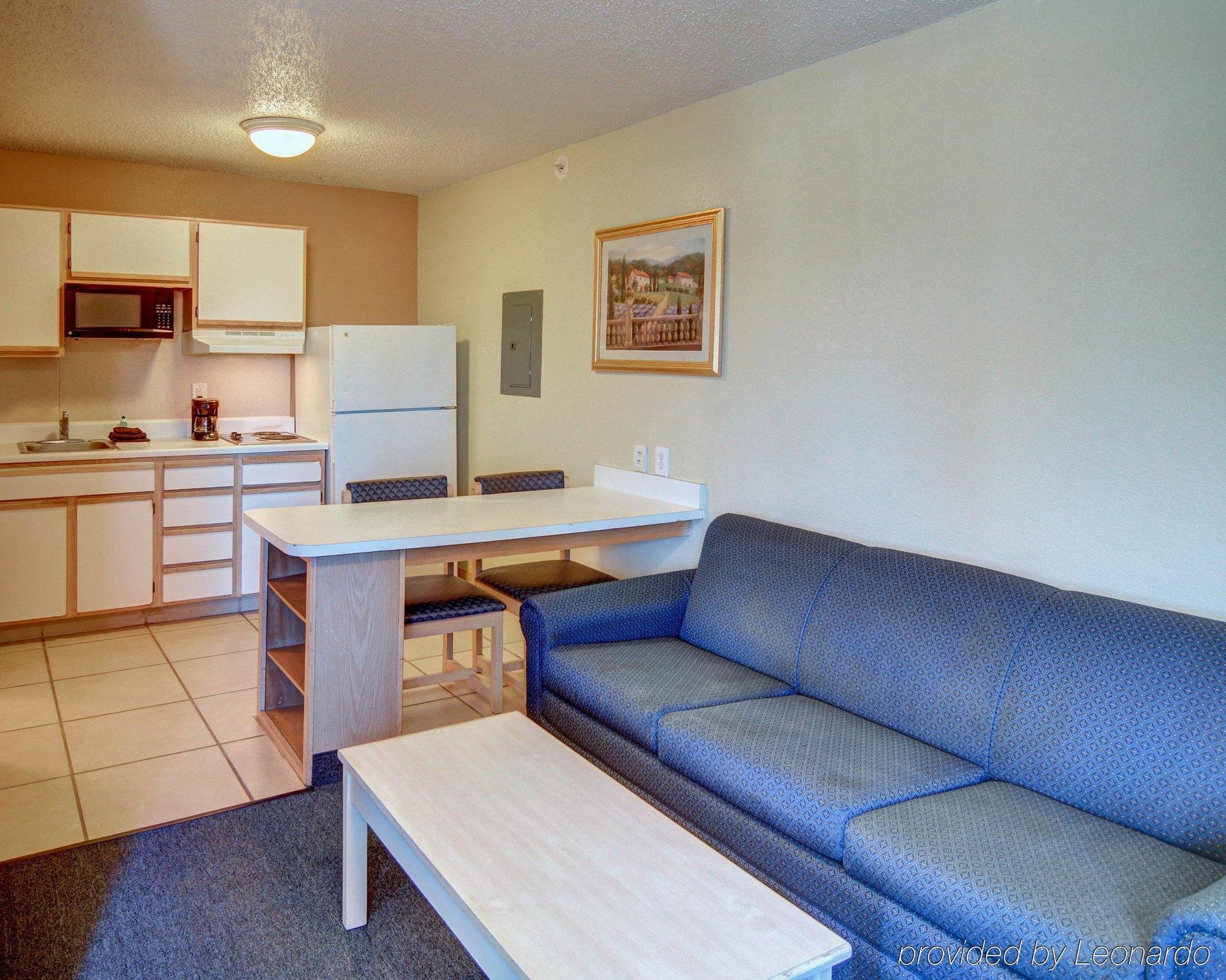 Suburban Hotel