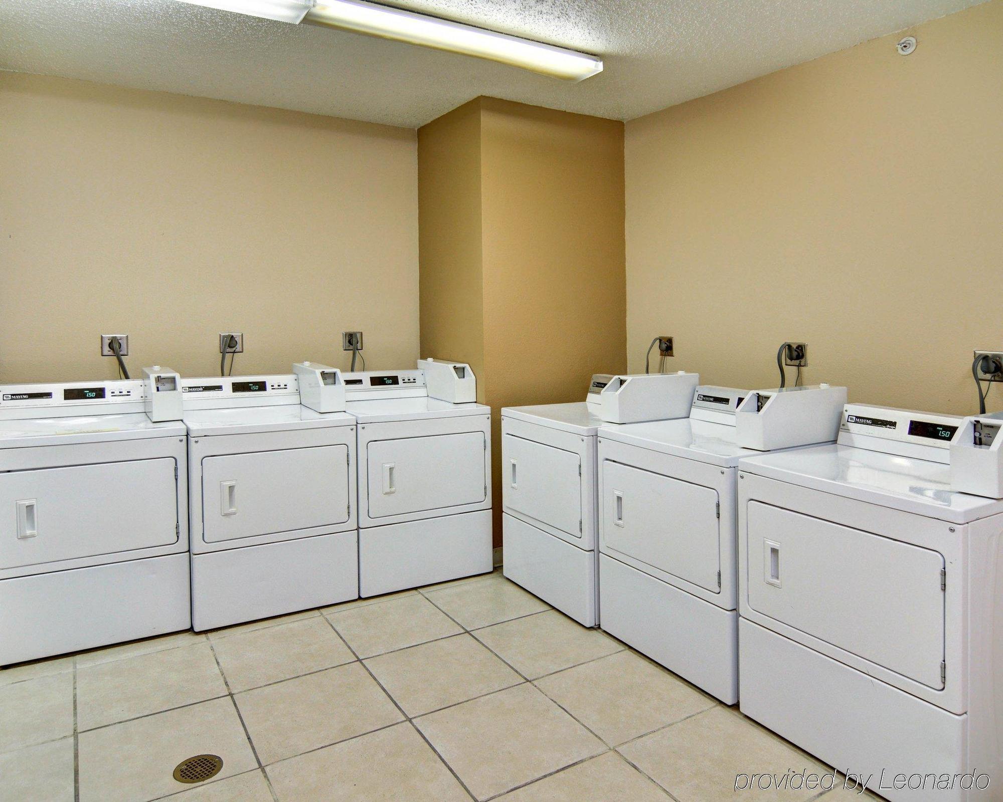 Hotel Suburban Lewisville