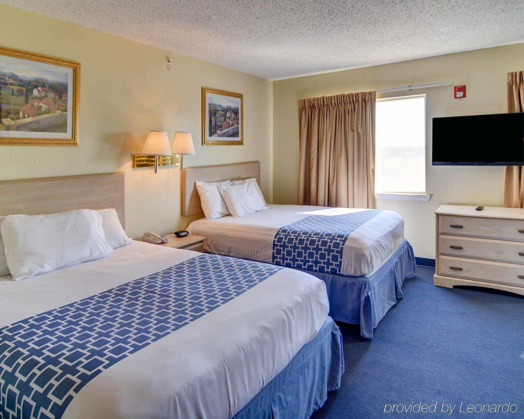 Hotel Suburban