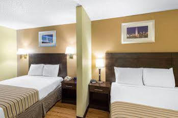 Hotel Suburban